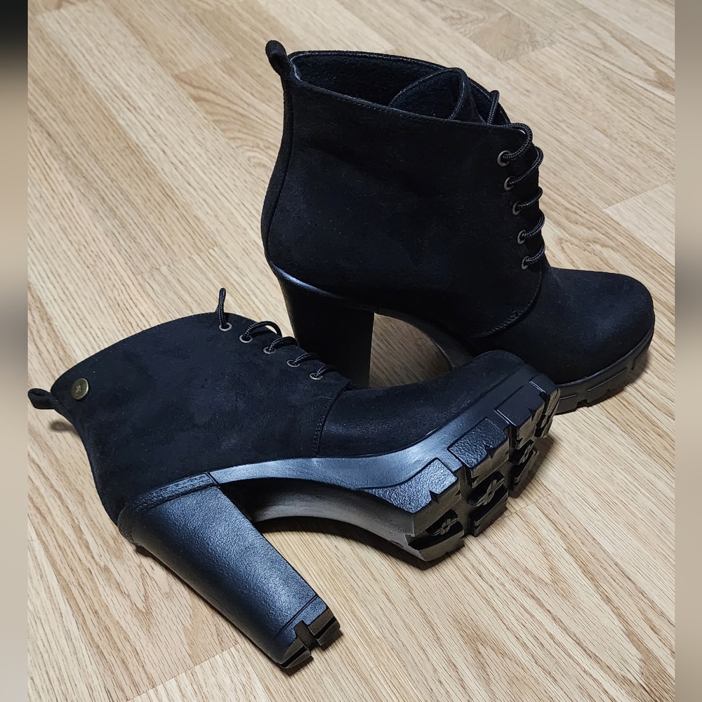 Booties - Picture 5 of 5